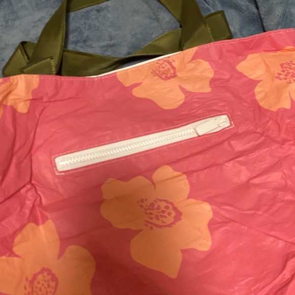 ALOHA Collection Day Tripper - Picture 3 of 6